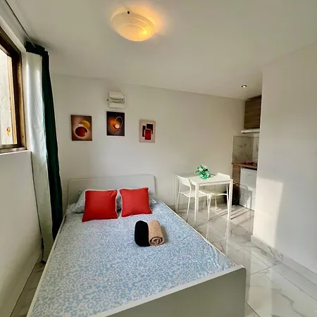 Chemin De Fer Adorable Apartment *