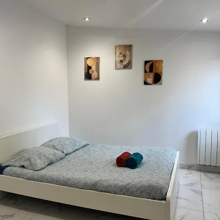 Chemin De Fer Adorable Apartment
